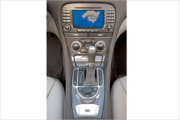 Die DVD-Navigation mit Farbdisplay kostet 2.111 Euro