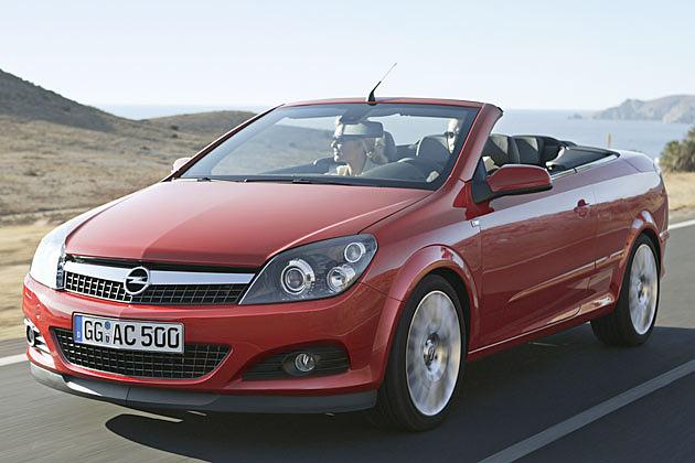 Mit dem Opel Astra TwinTop kann der Sommer beginnen