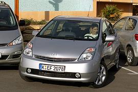 Geisterparker: Intelligente Einparkhilfe des Toyota Prius im Test