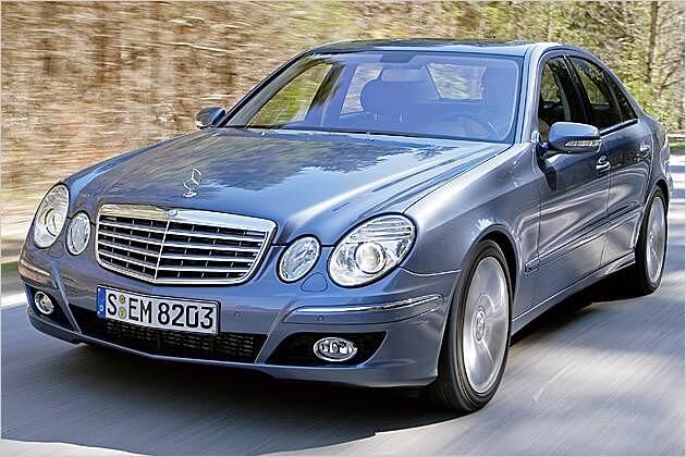Mit dieser Motorisierung und Automatik wird der Benz immerhin 232 km/h schnell