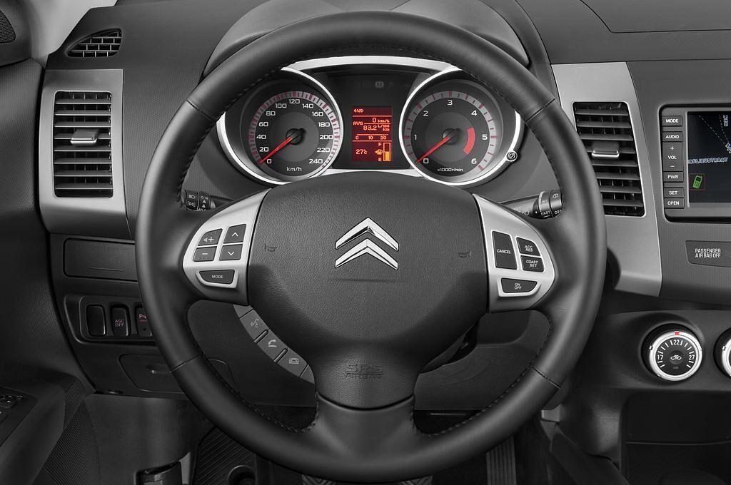 Citroen C-Crosser (Baujahr 2009) Exclusive 5 Türen Lenkrad