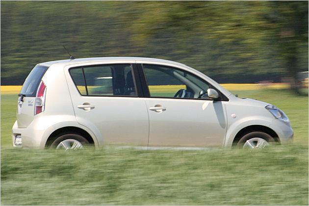 Spitzengeschwindigkeit 165 km/h, jedoch wird es ab 130 etwas lauter