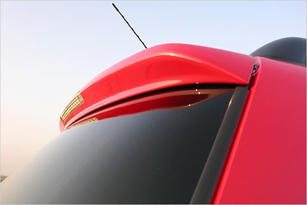 Dachspoiler mit dritter Bremsleuchte