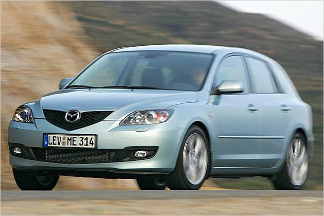 Dezent geliftet: Mazda hat den Drei nach drei Jahren vor allem technisch überarbeitet