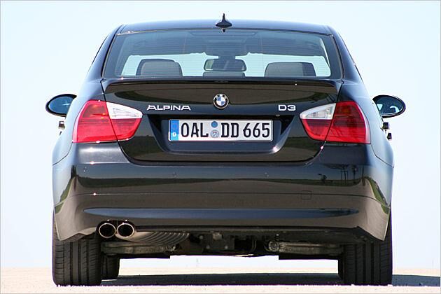 Dechiffrierung: BMW Alpina ist der Handelsname, D heißt Diesel und 3 bezeichnet die Baureihe