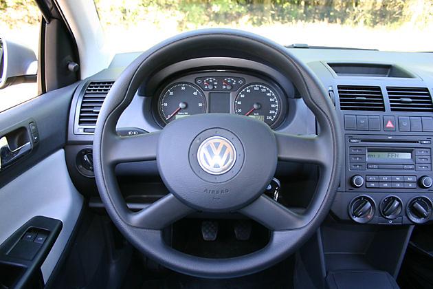 Airbags für Fahrer und Beifahrer gehören zur Serienausstattung