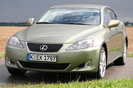 Schickes Fell: Der Lexus IS 220d auf Deutschlandtour-Test