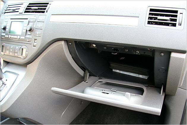 Das Handschuhfach des C-Max ist von durchschnittlicher Größe