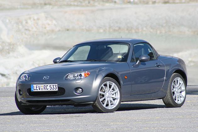 Auch geschlossen kann sich das Roadster Coupé sehen lassen
