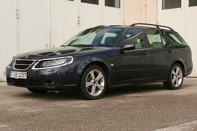 Solider Saab: Der 9-5 Sportkombi bekam 2005 eine silberne Brille