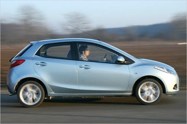 Der 1,5-Liter-Benziner leistet 103 PS, ...