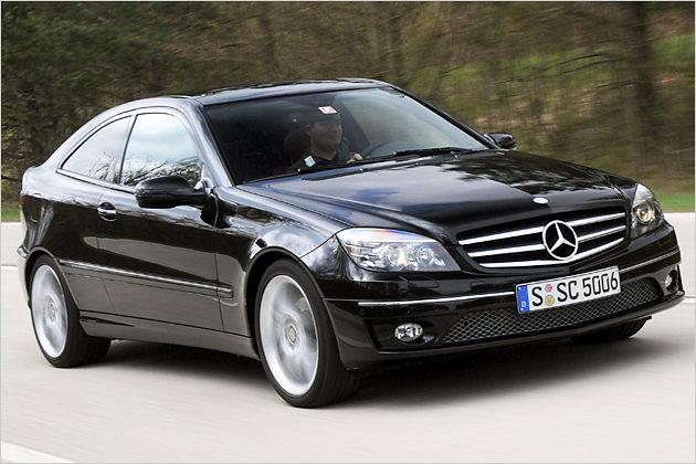 Mit Schaltgetriebe wird der 220 CDI bis zu 224 km/h schnell