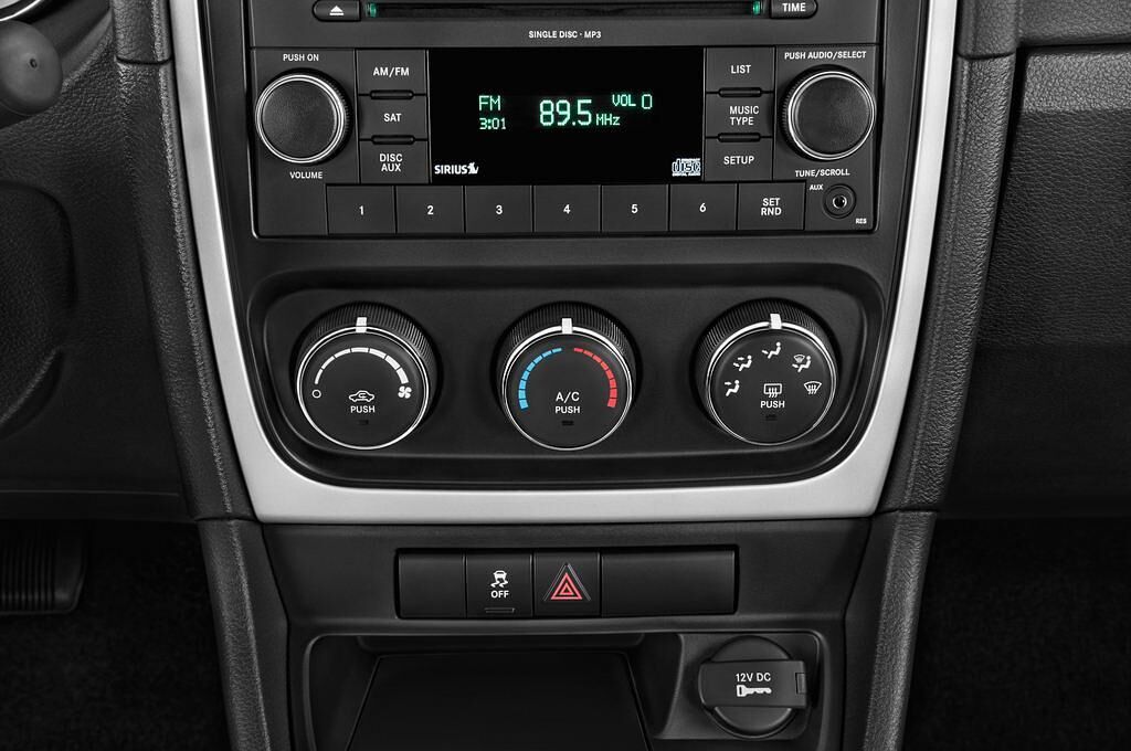 Dodge Caliber (Baujahr 2010) SXT 5 Türen Temperatur und Klimaanlage