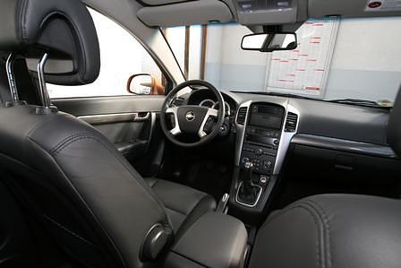VT Chevrolet Captiva vs. Dodge Nitro