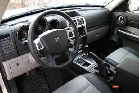 VT Chevrolet Captiva vs. Dodge Nitro