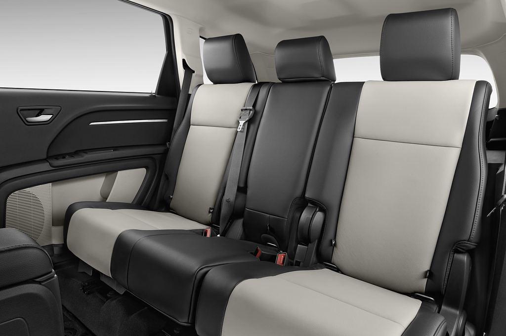 Dodge Journey (Baujahr 2010) RT 5 Türen Rücksitze