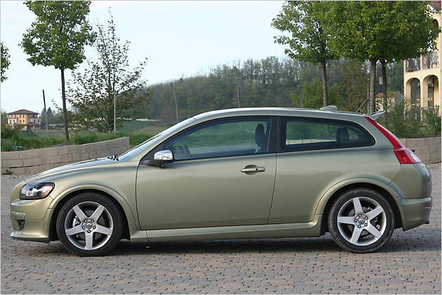 Teurer als der gleich große Einstiegs-Golf ist der C30 also auf jeden Fall