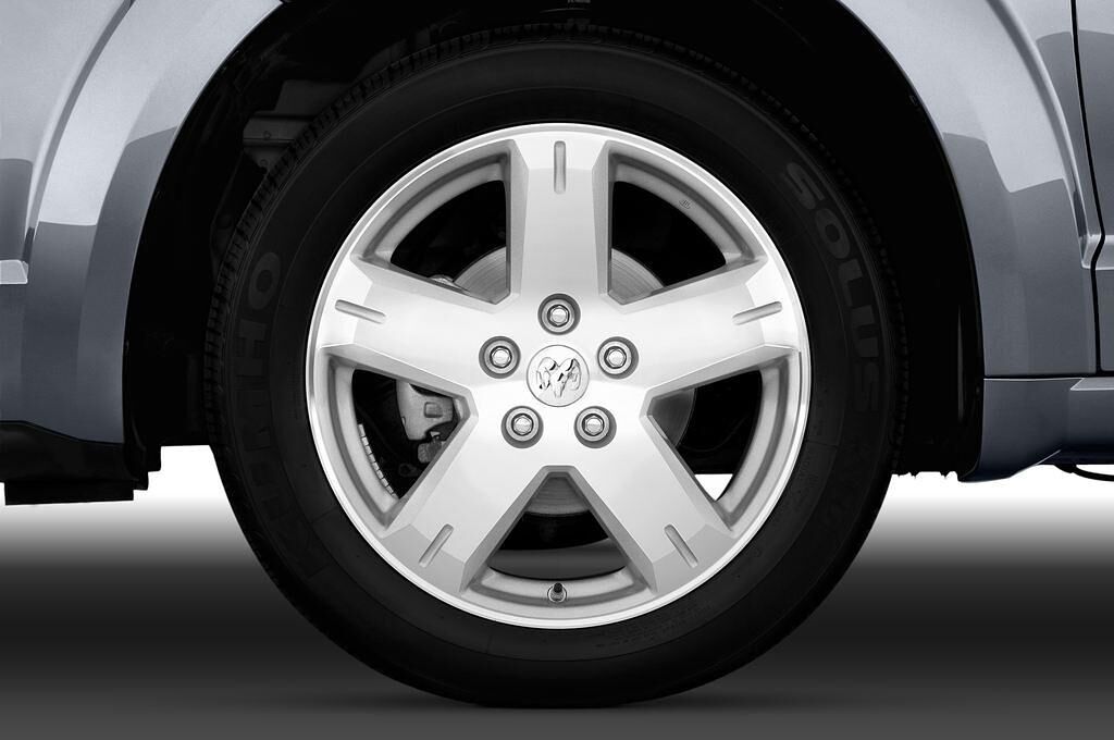 Dodge Journey (Baujahr 2010) RT 5 Türen Reifen und Felge
