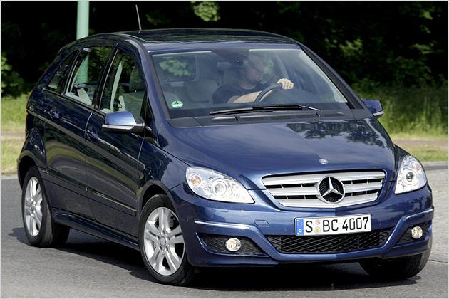 Der Grill der neuen B-Klasse hat nur noch drei Querlamellen
