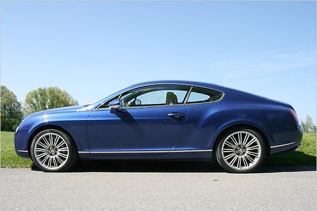 Die perfekte Form stammt aus der Feder von Bentley-Chefdesigner Dirk van Braeckel