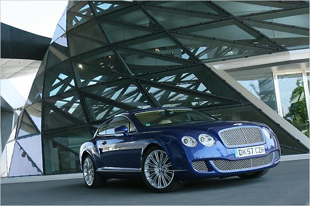 Hält nicht vor billigen Hotels: Der Bentley Continental GT Speed