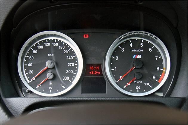 Tacho 330? Bei 250 km/h wird elektronisch abgeregelt
