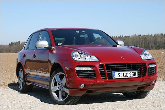 Hinter der Turbonase wummert ein 4,8-Liter-V8