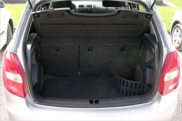 Der gut zugängliche Kofferrraum der Fabia Limousine fasst 300 Liter