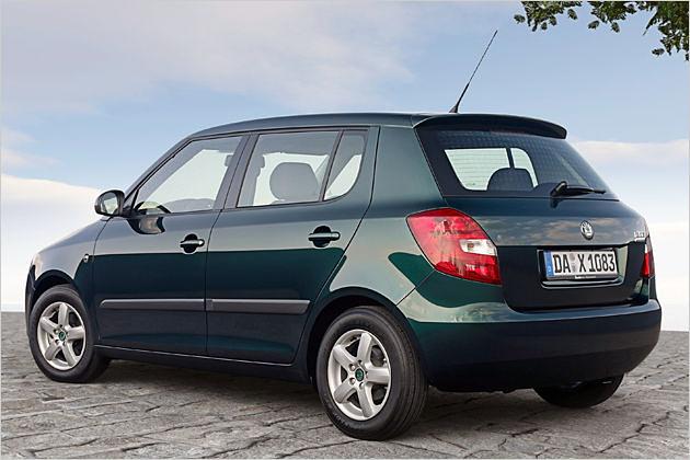 Kantige Formen mit großen Leuchten beim Fabia