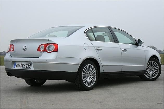 Der Einstiegspreis für die VW Passat 1.8 TSI Limousine liegt bei 27.125 Euro