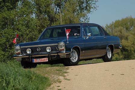 Opel Diplomat B V8