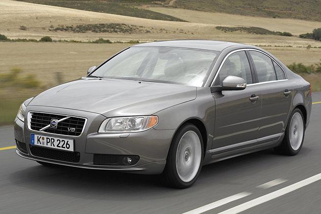 Den Volvo S80 gibt es jetzt auch mit Bioethanol-Antrieb (Bild: V8-Benzinerversion)