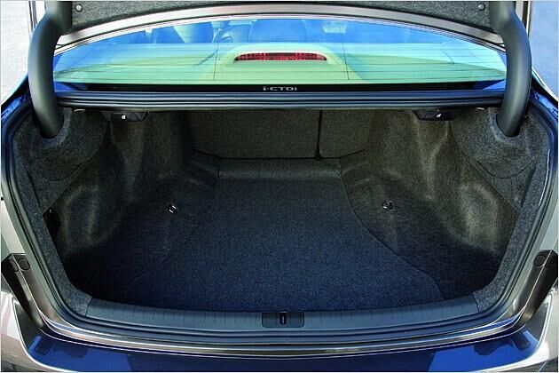 Der Kofferraum der Limousine fasst bis zu 467 Liter Gepäck