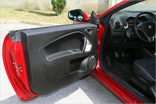 Rahmenlose Türen wie bei einem Coupé
