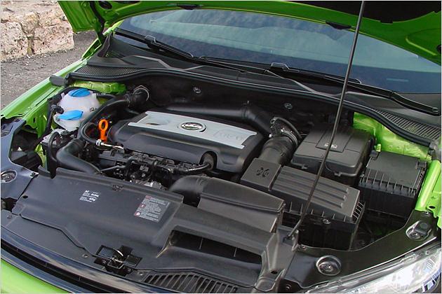 Der 2.0 TSI sorgt für knackige Fahrleistungen. Allerdings klingt er nicht ganz so kernig wie im GTI