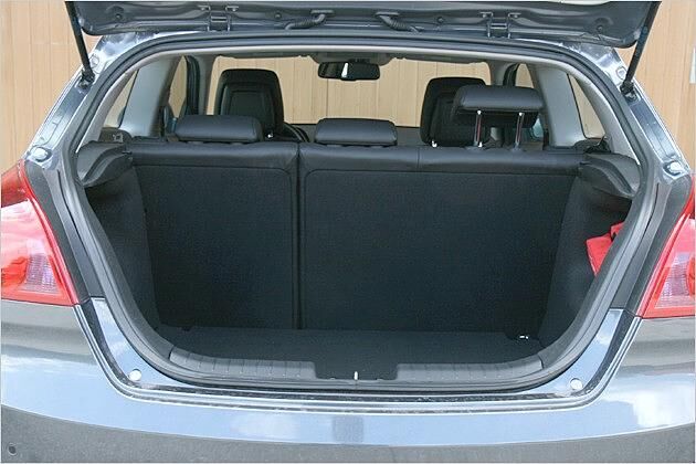 In den Kofferraum passen 340 Liter - minimal weniger als beim VW Golf
