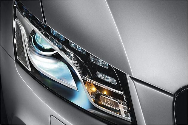 Die LED-Tagfahrlichter gehören zum Xenon-plus-Paket und ziehen nur rund 10 Watt Leistung