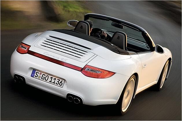 Der offene Carrera 4 kostet ab 100.525 Euro, die 4S-Variante ab 111.473 Euro