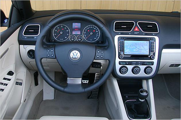 Wie immer bei VW: Schönes und aufgeräumtes Cockpit