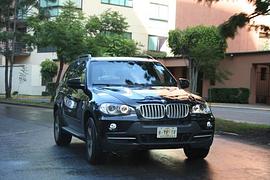 Hintergrund: BMW X5 Security - Ritter in Rüstung