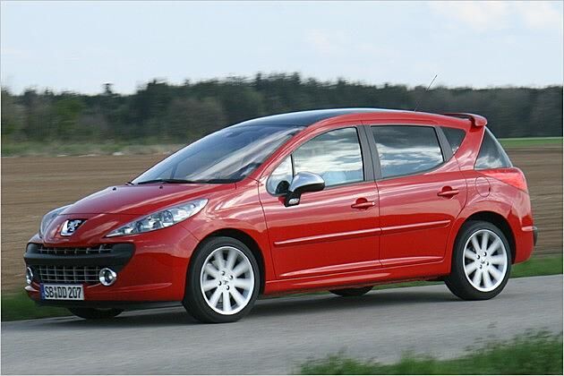 Die Höchstgeschwindigkeit des Peugeot 207 SW RC beträgt 220 km/h