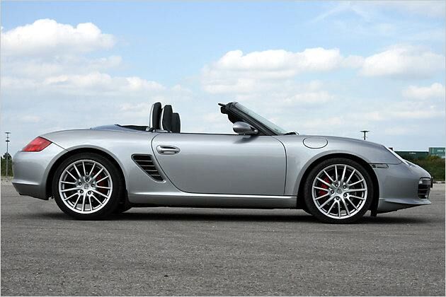 ... an einem "normalen" Boxster kostet der Farbton heftige 2.337 Euro