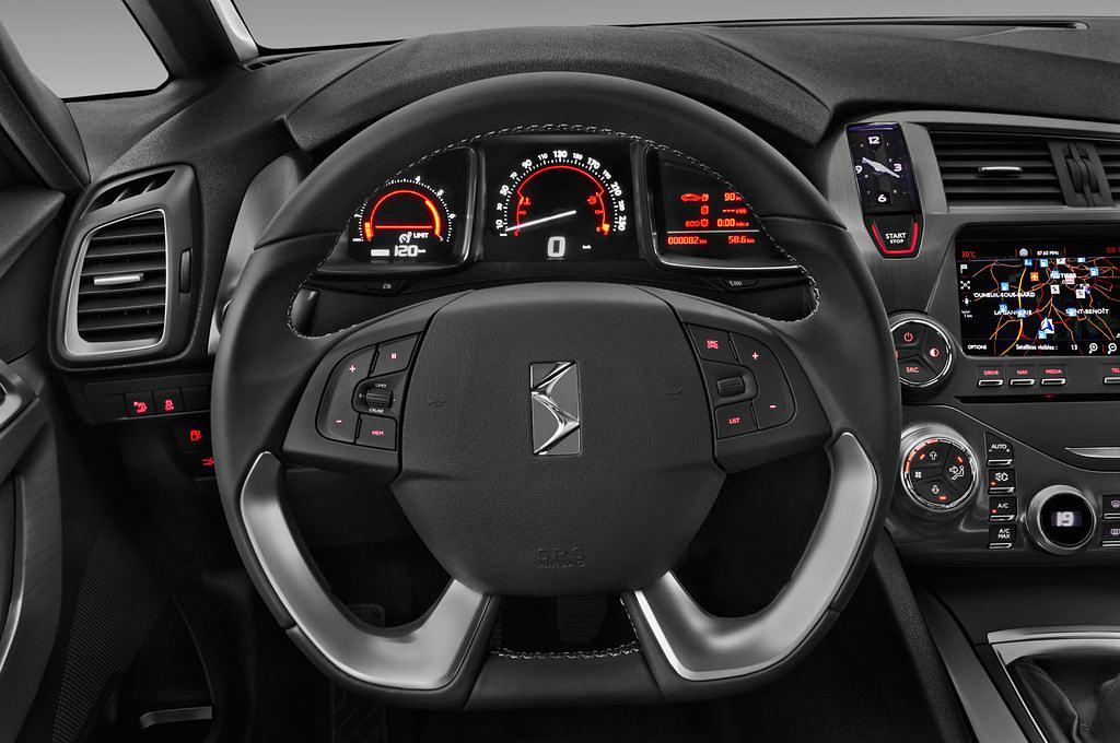DS DS5 (Baujahr 2016) - 5 Türen Lenkrad