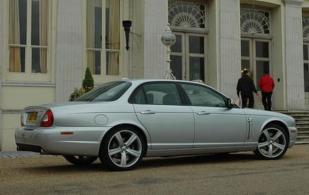 Jaguar XJ