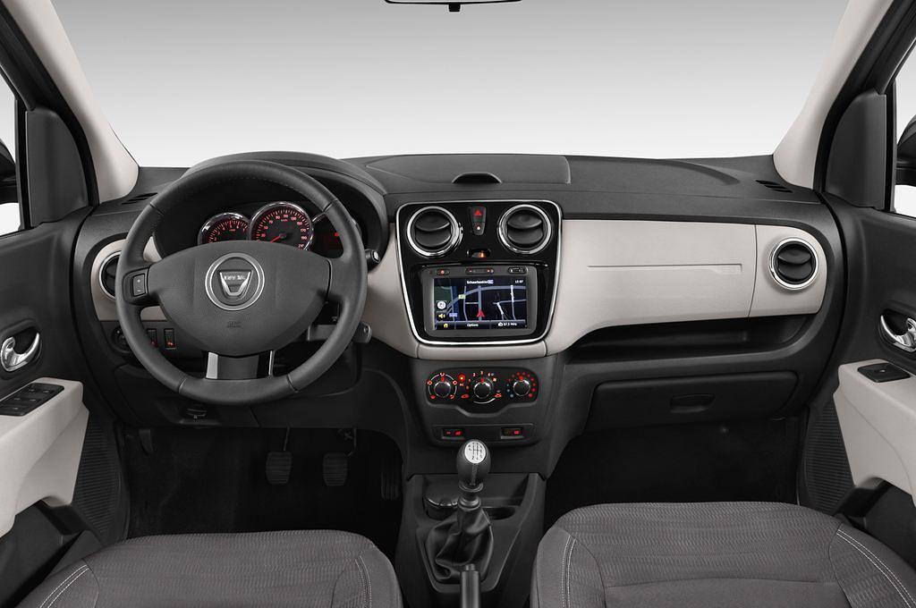 Dacia Lodgy (Baujahr 2012) Laurï¿½ate 5 Türen Cockpit und Innenraum
