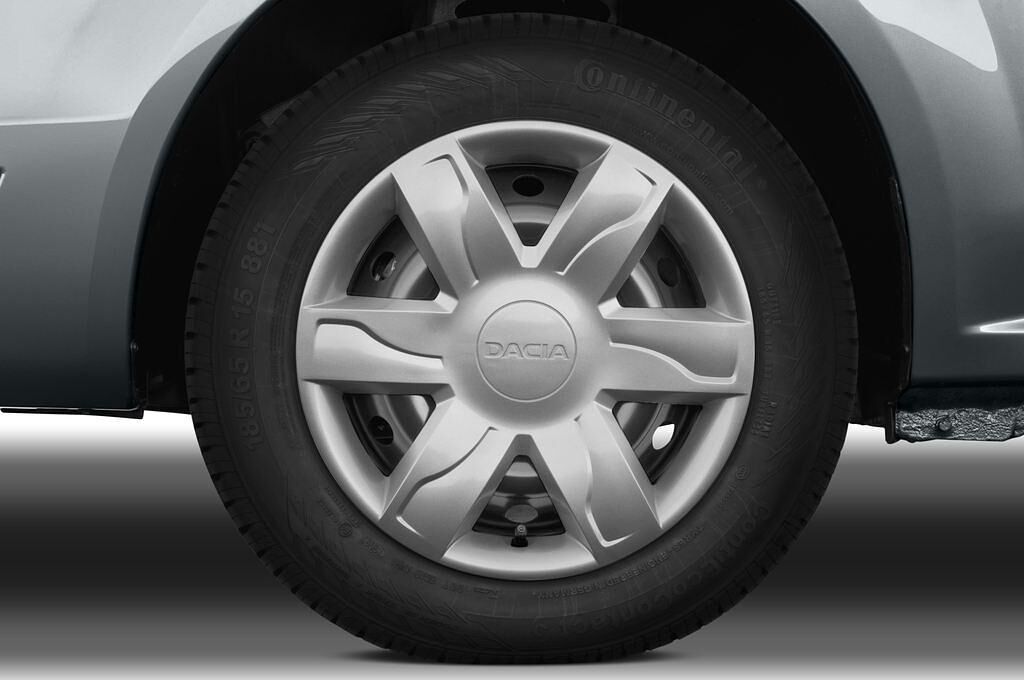 Dacia Logan (Baujahr 2010) AMBIANCE 4 Türen Reifen und Felge