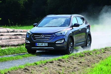 Der Hyundai Santa Fe 2.2 CRDi 4WD Premium kostet ab 42.380 Euro.
