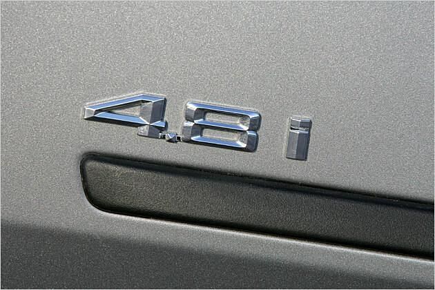Die neue Top-Variante 4.8i leistet 355 PS