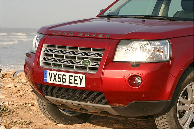 Die neue Front erinnert etwas an den Range Rover