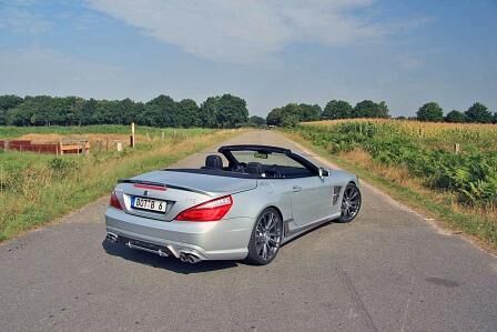 Der überarbeitete SL 500 wiegt weiterhin 1.785 Kilogramm.